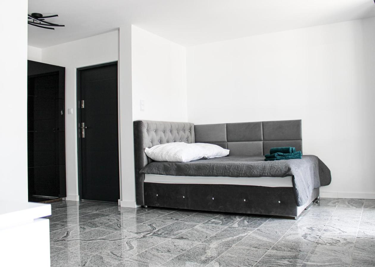 Apartament Black-Niska Z Garazem Podziemnym Kielce Exterior foto